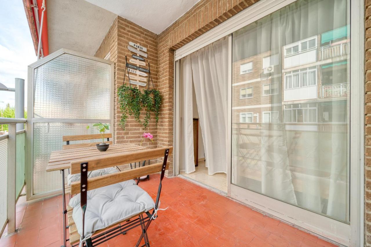 B Casacafe Madrid Pozuelo 2 Bano Fuera De La Habitacion O Compartido Pozuelo de Alarcón Exteriör bild
