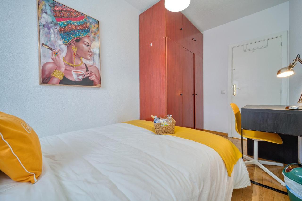 B Casacafe Madrid Pozuelo 2 Bano Fuera De La Habitacion O Compartido Pozuelo de Alarcón Exteriör bild