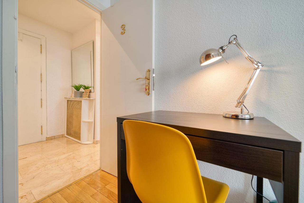 B Casacafe Madrid Pozuelo 2 Bano Fuera De La Habitacion O Compartido Pozuelo de Alarcón Exteriör bild